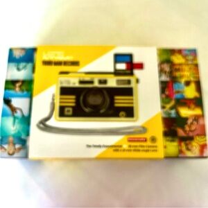 Third man records 35 mm Camera with 21 mm Wide-Angel lens.